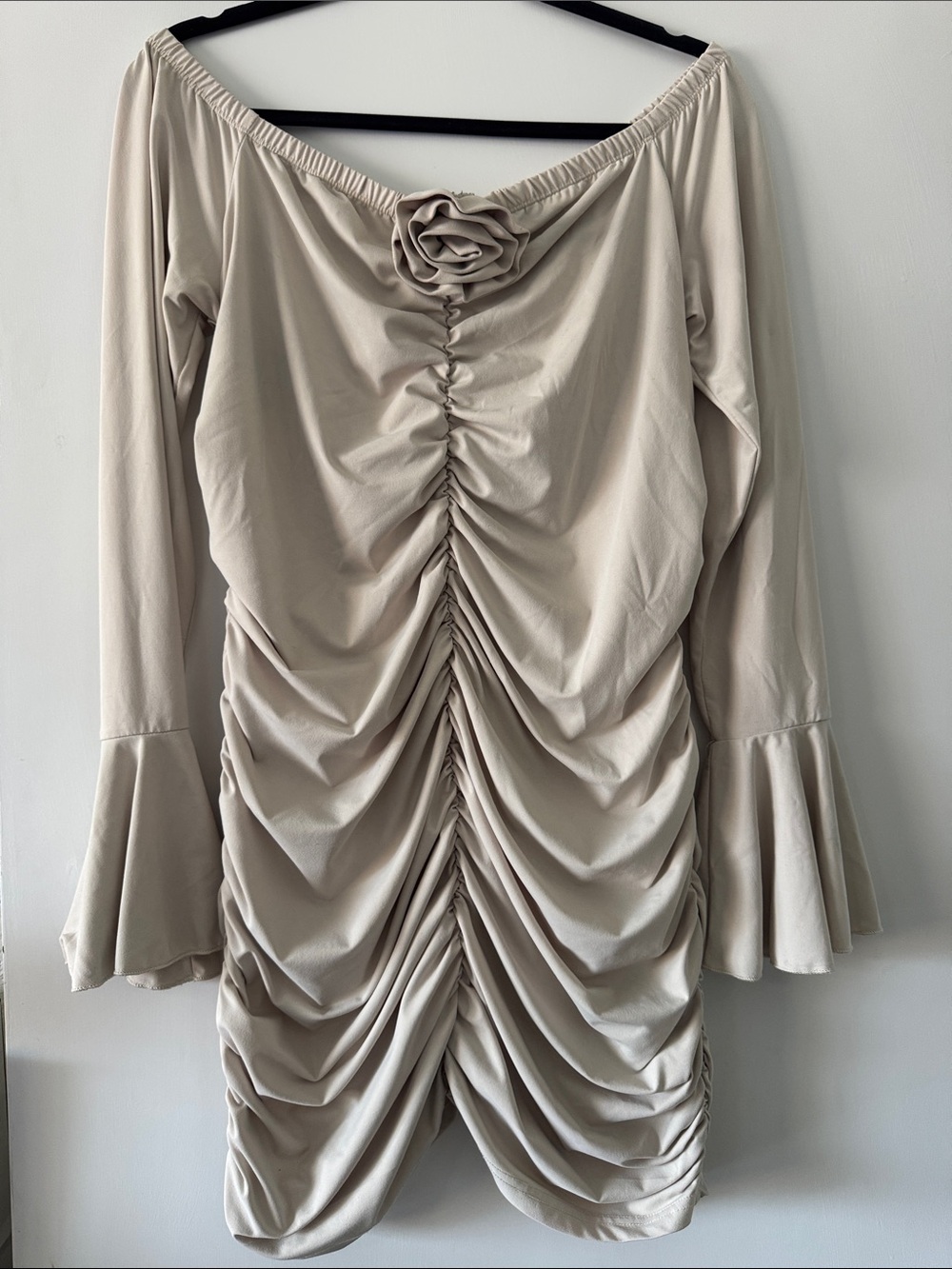 SHEIN Cream Ruched Off-Shoulder Long Sleeve Dress with Rose Applique